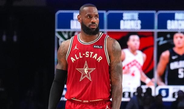 詹皇表态愿在湖人终老，还未想好是否搞“退役巡演”