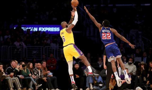 四连败并非勇士沉沦终点？库里：调整的时间不多了