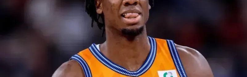 卢伟就偷着乐吧！三大内线足以摧毁攻守，签白边成最佳引援！