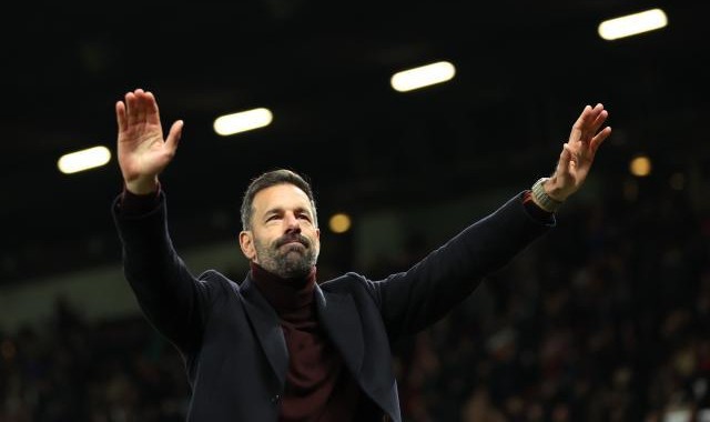 范尼：我还有两场比赛，之后我会在幕后支持新教练