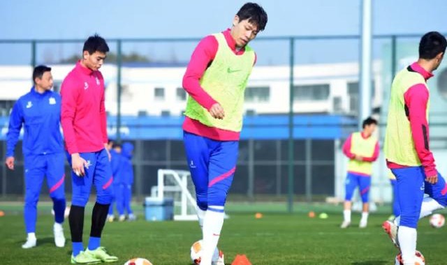 东体：申花热身2胜1平 博拉尼奥斯将缺席第一阶段