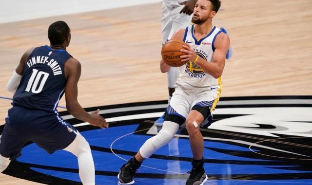 11记三分爆砍57分！科尔：库里比MVP赛季还要强