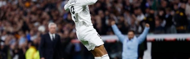 【西甲】姆巴佩传射，82世界波，皇马4-2塞维升至榜二