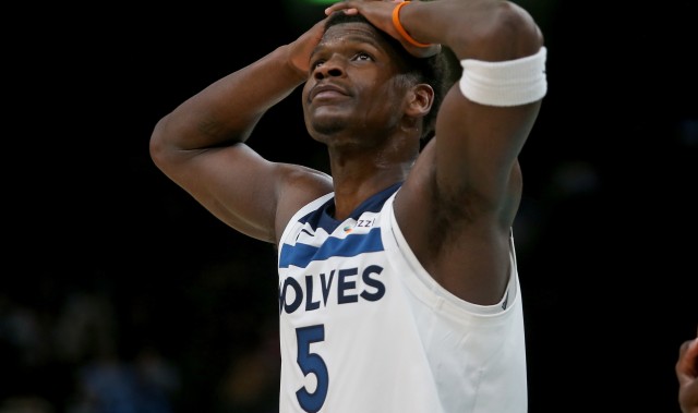 毫无状态！爱德华兹15中3&amp;三分球7中0仅拿8分2板3助2断1帽