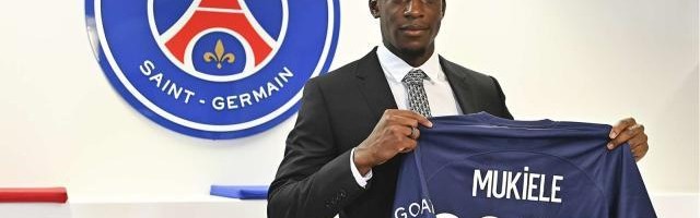 官方：巴黎圣日耳曼签下穆凯莱 为防线提供新可能