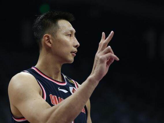 1671898445540093201.jpg 易建联.jpg